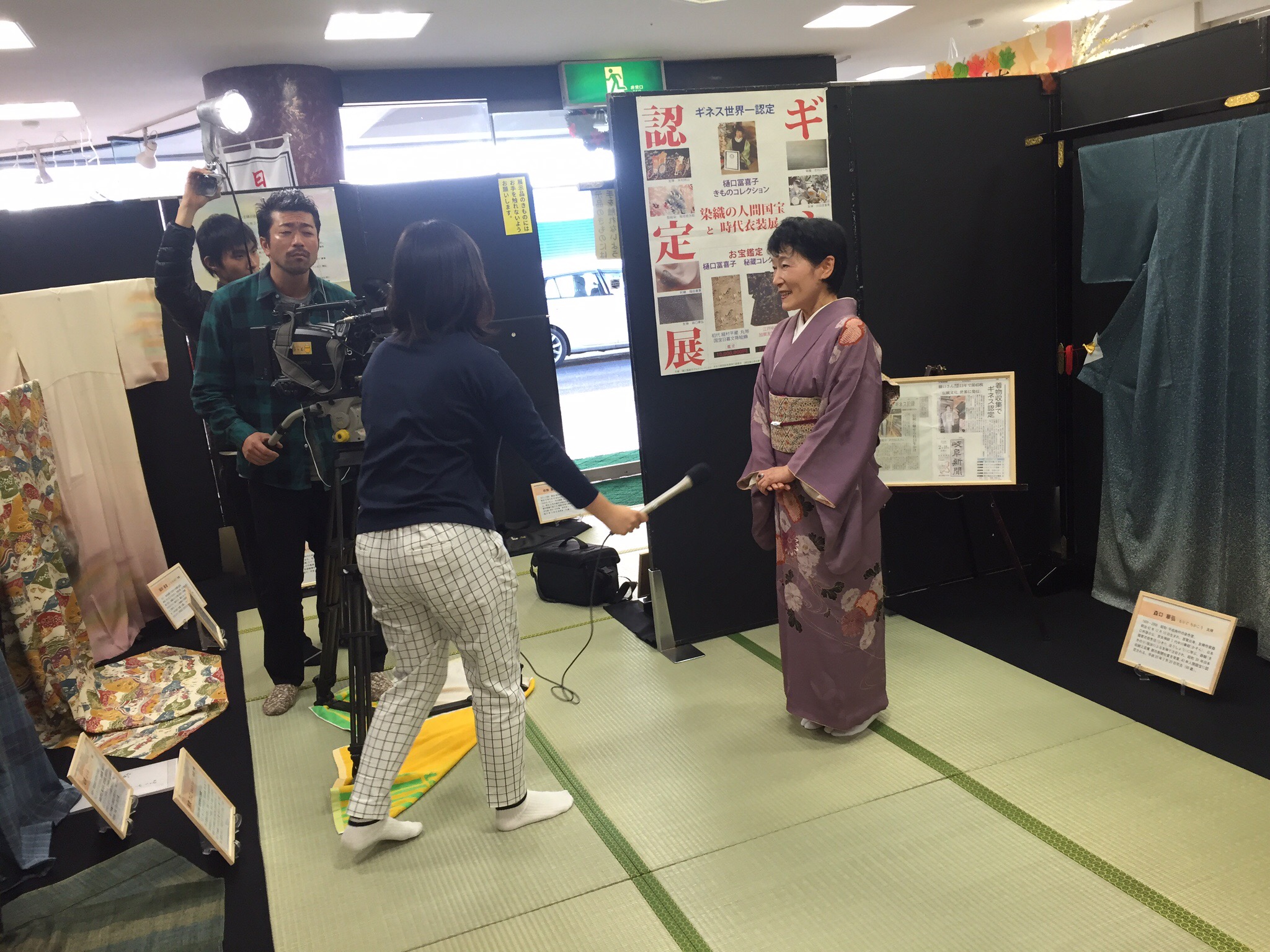 東京きもの越谷店が毎日新聞とテレビ埼玉に取材を受けました