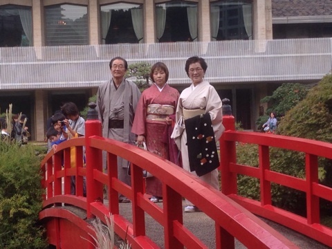 着物を着て庭園散策とお食事会